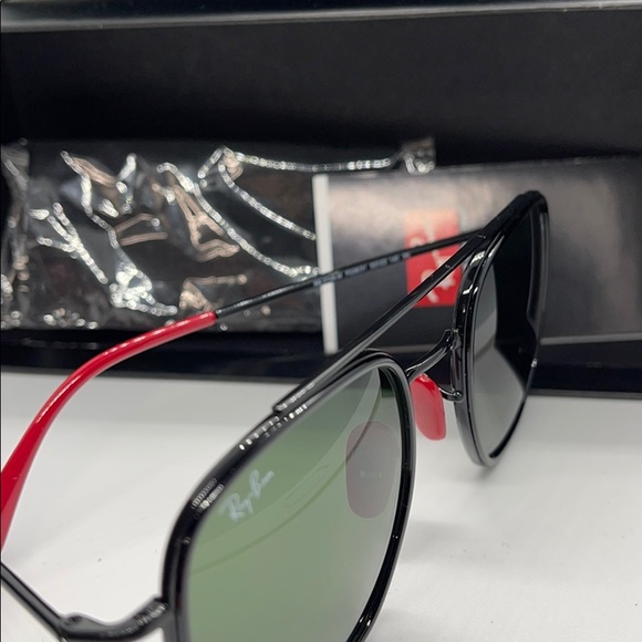 BNIB Never Worn Rayban Ferrari Scuderia Rb3548 - Picture 5 of 8